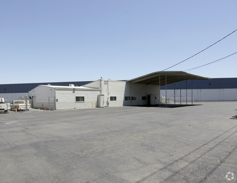 2700 Industrial Blvd, West Sacramento, CA for sale - Primary Photo - Image 1 of 1