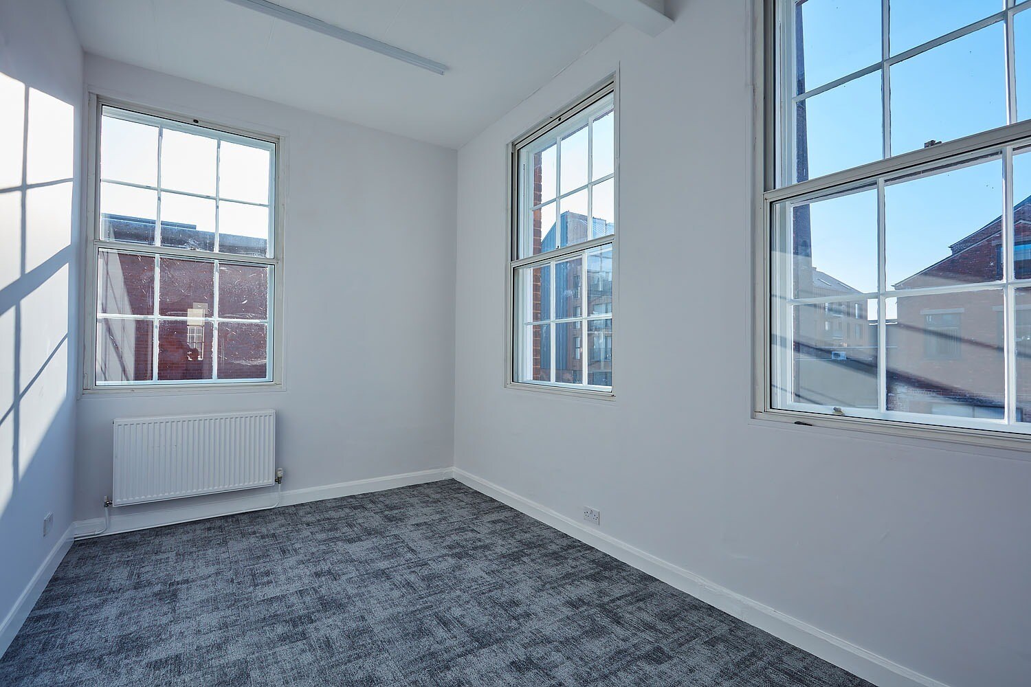 Queens Rd, Chester to rent Interior Photo- Image 1 of 14