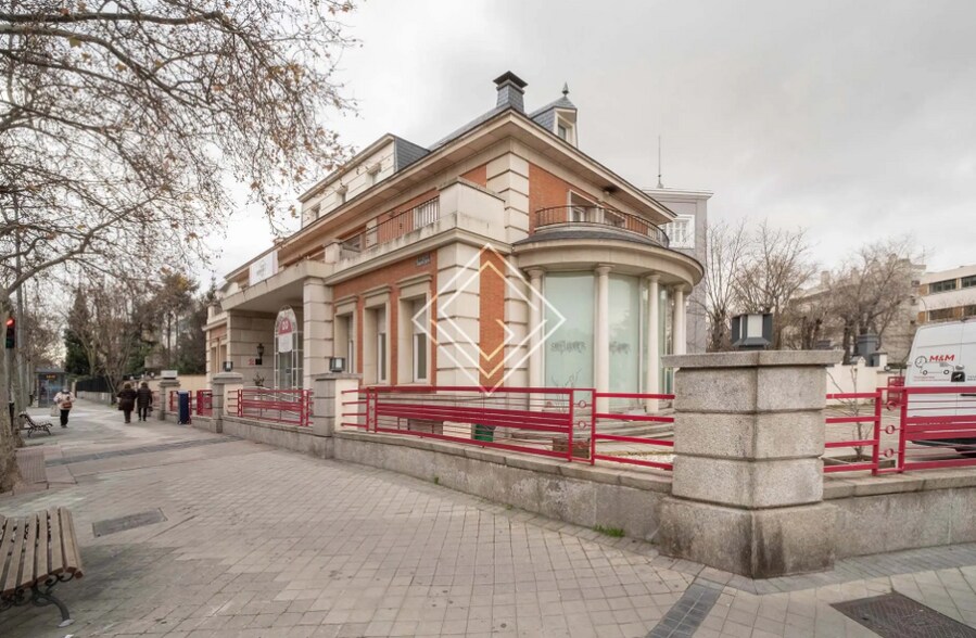 Office in Madrid, Madrid to rent - Building Photo - Image 1 of 18