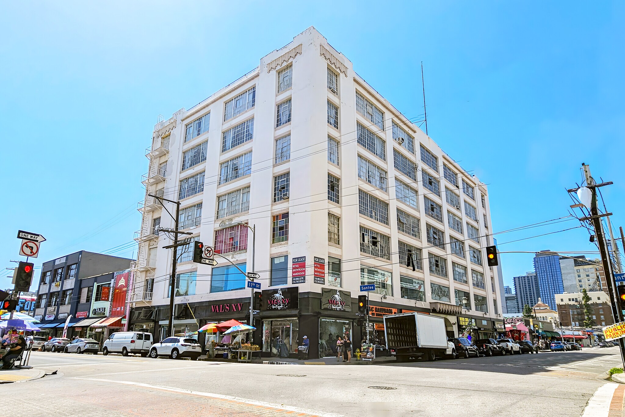 214-228 E 11th St, Los Angeles, CA to rent Building Photo- Image 1 of 24