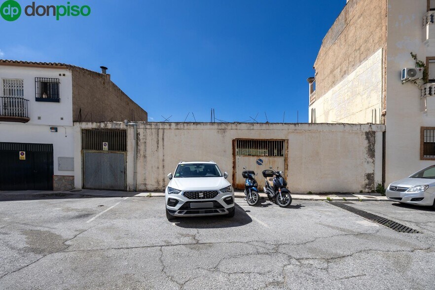 Calle María Uceda Díaz, 18, Cenes de la Vega, Granada for sale - Building Photo - Image 2 of 17