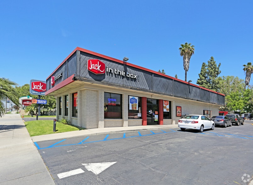 13561 Whittier Blvd, Whittier, CA for sale - Primary Photo - Image 1 of 5