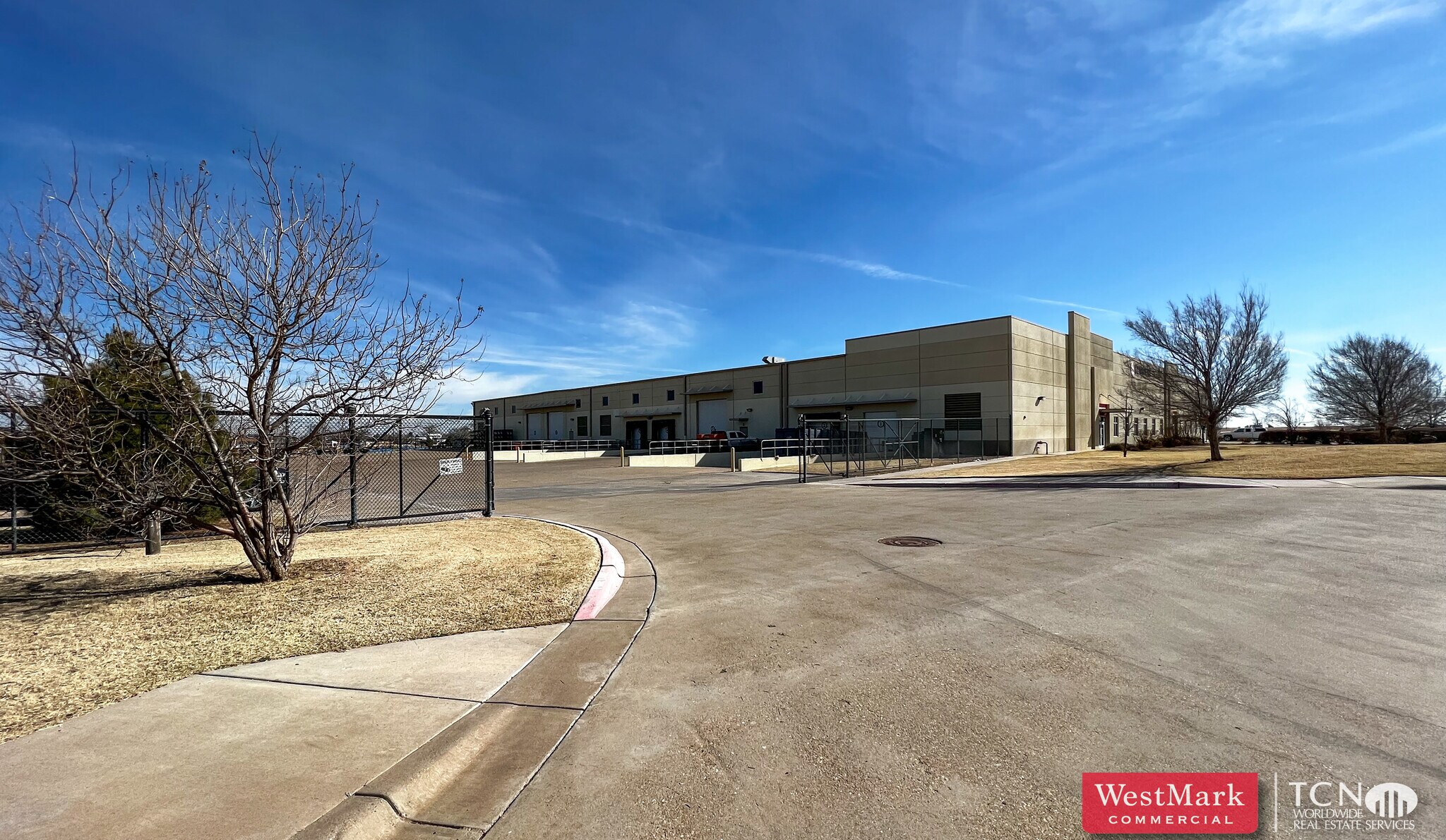 501 E Hunter St, Lubbock, TX to rent Building Photo- Image 1 of 9