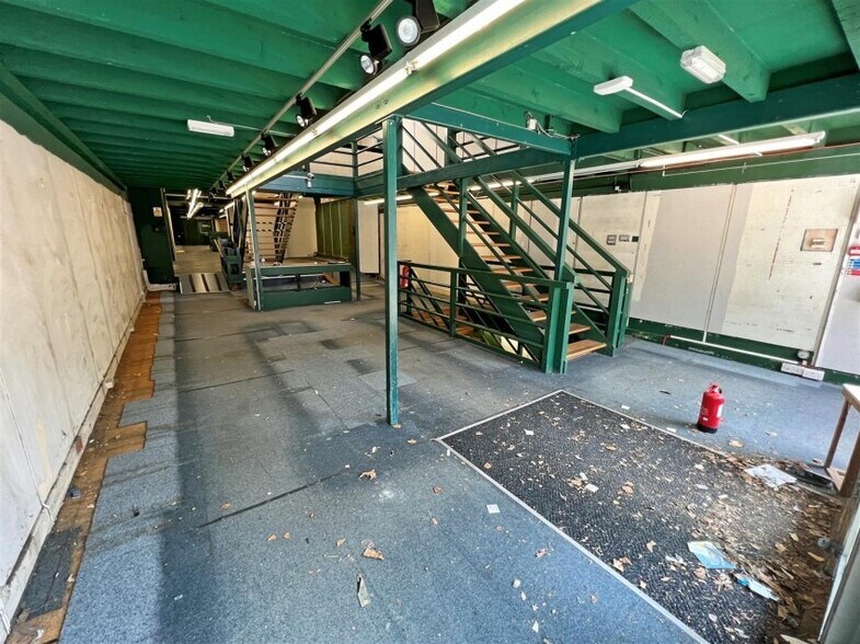 167 Whiteladies Rd, Bristol for sale - Interior Photo - Image 1 of 1