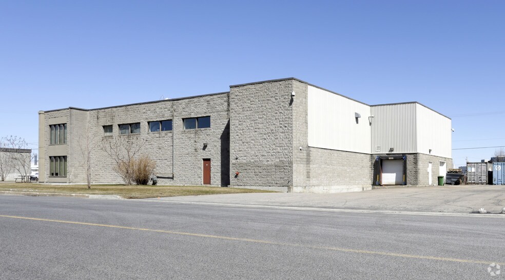 225 Rue Industrielle, Delson, QC for rent - Building Photo - Image 2 of 2