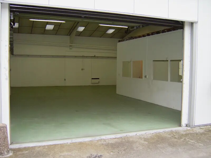 Light Industrial in Saint-Ouen-l'Aumône to rent Interior Photo- Image 1 of 5