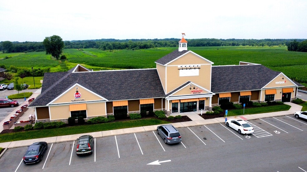 140 West Rd, Ellington, CT to rent - Building Photo - Image 1 of 14