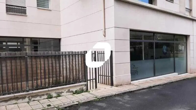 Office in Colombes for sale Building Photo- Image 1 of 13