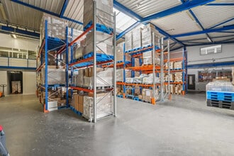 16 Rue Thomas Edison, Gennevilliers for sale Building Photo- Image 2 of 12