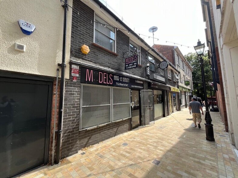 4-7 Pelhams Ln, Colchester for sale - Building Photo - Image 1 of 1