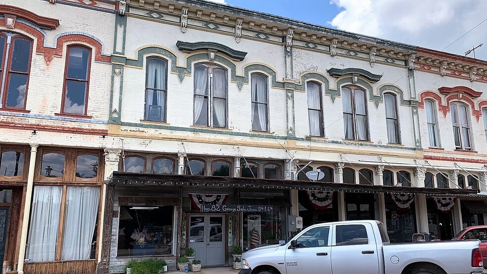 107 W Broadway St, Clarksville, TX for sale - Building Photo - Image 1 of 1