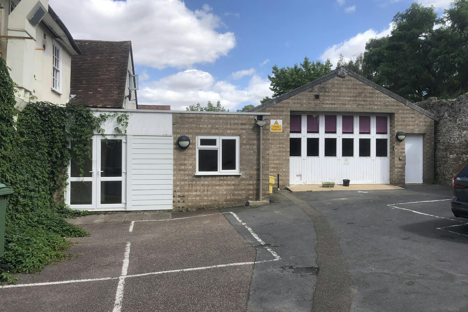 24 Angel Hill, Bury St Edmunds to rent Building Photo- Image 1 of 3