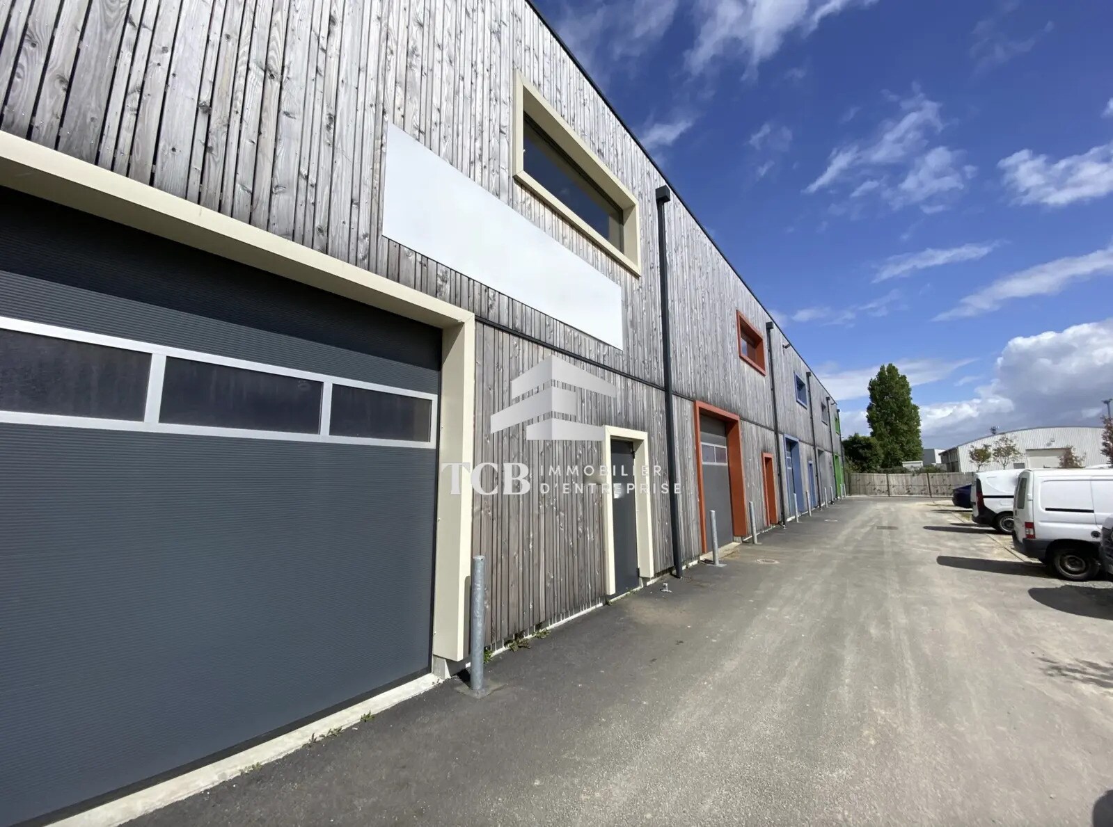 Light Industrial in Saint-Herblain to rent Building Photo- Image 1 of 11