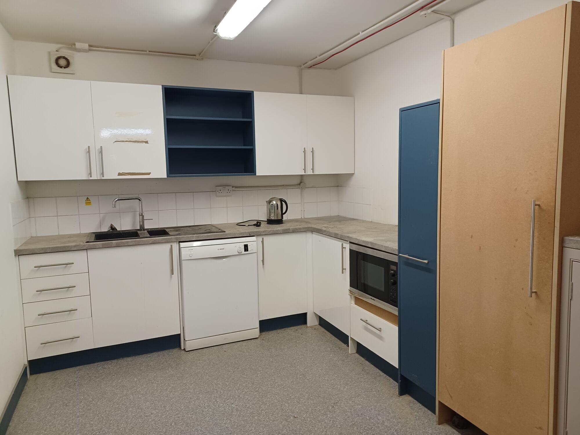 Bone Ln, Newbury to rent Interior Photo- Image 1 of 5