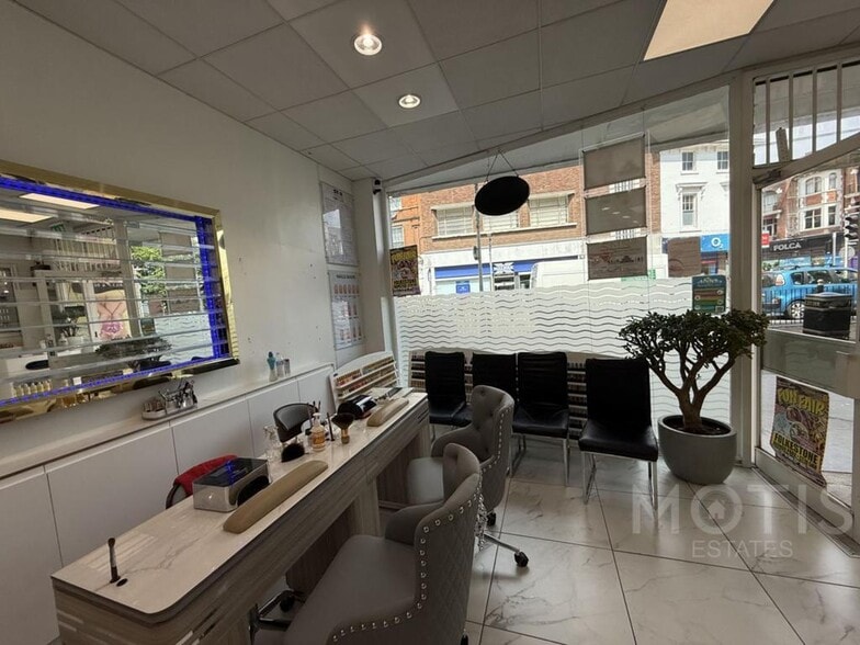 75 Sandgate Rd, Folkestone for sale - Building Photo - Image 3 of 9