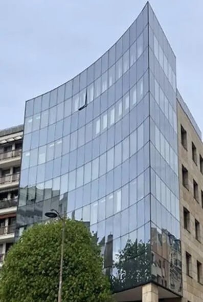 Office in Paris for sale - Building Photo - Image 1 of 8