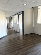 Office in Lyon to rent Interior Photo- Image 2 of 5