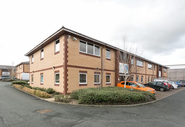 More details for 201-204 Love Ln, Cirencester - Office for Sale