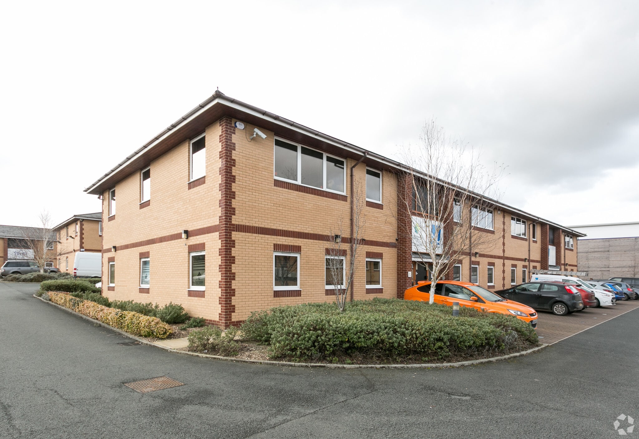 201-204 Love Ln, Cirencester for sale Primary Photo- Image 1 of 9