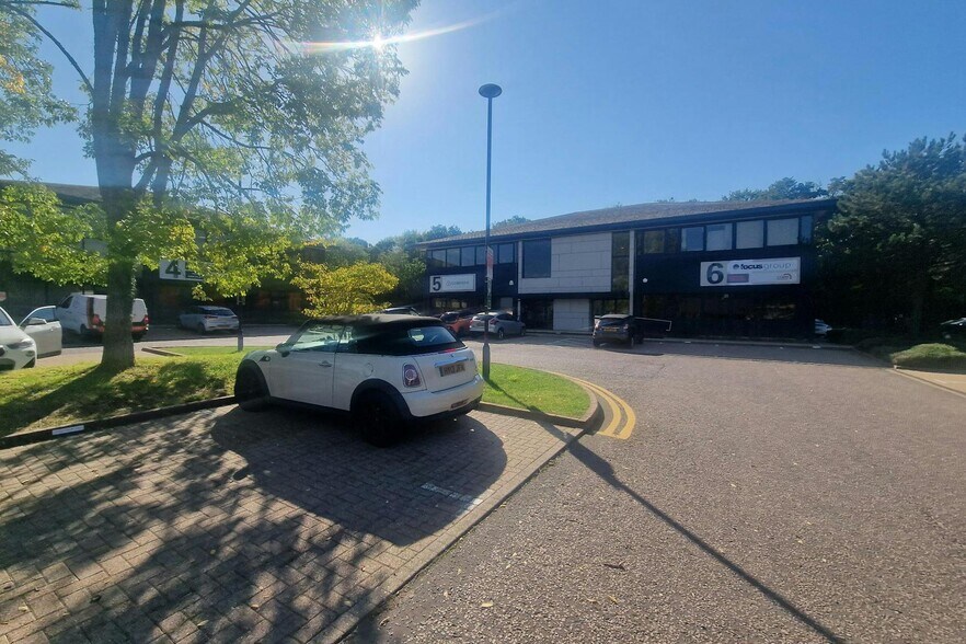 Crockford Ln, Chineham to rent - Building Photo - Image 3 of 3