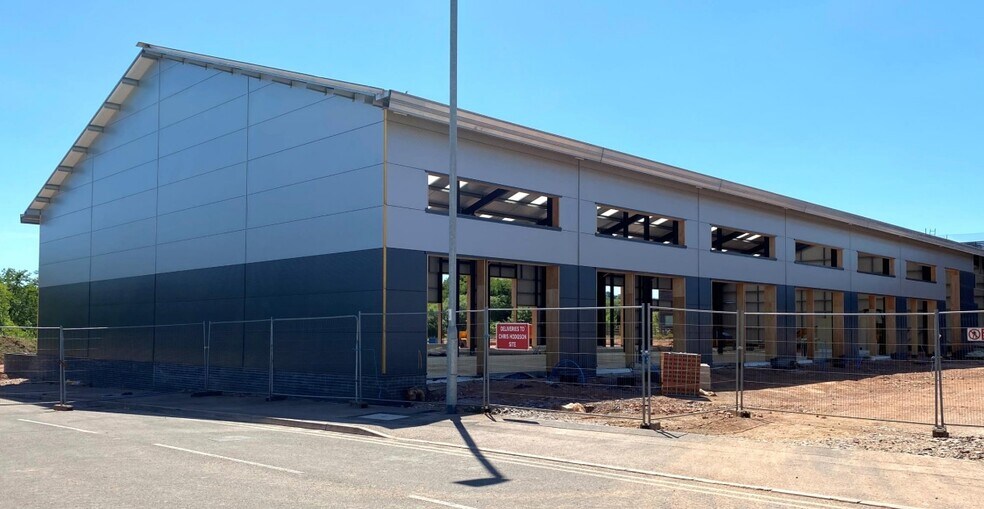 1-12 Exeter Rd, Dawlish for sale - Primary Photo - Image 1 of 1