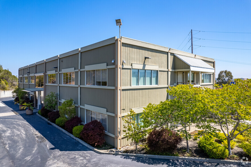 1600 W Hillsdale Blvd, San Mateo, CA for rent - Building Photo - Image 3 of 6