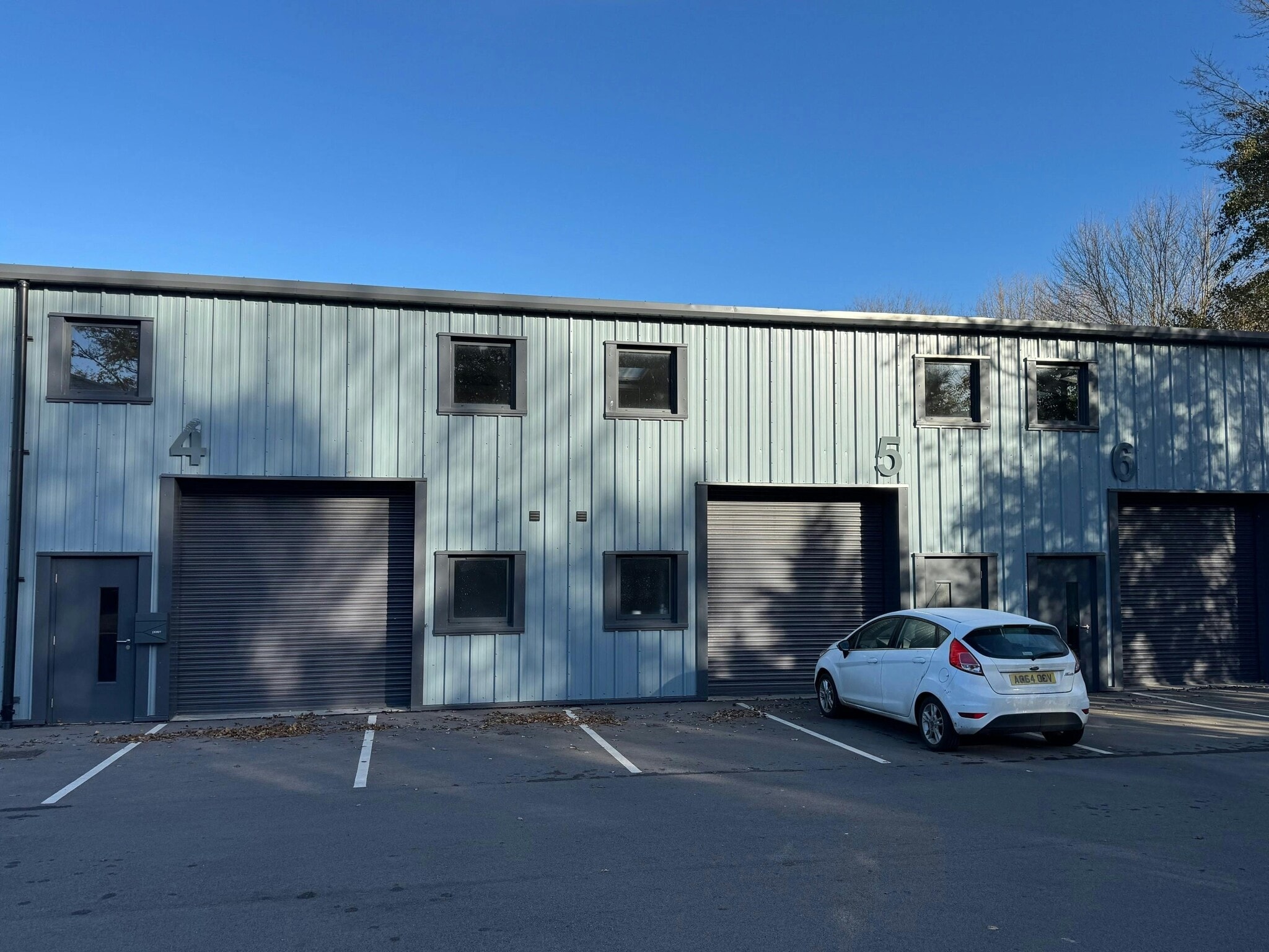 21 Artillery Rd, Yeovil to rent Building Photo- Image 1 of 4