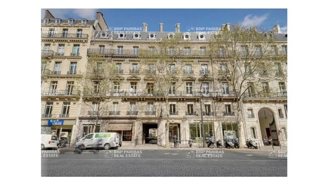 Location Bureaux 104 m² à 216 m²