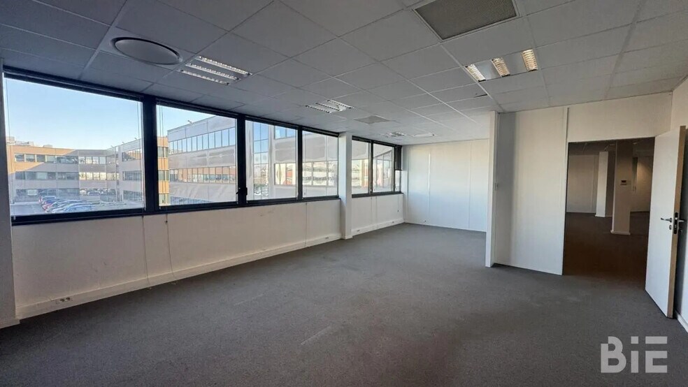 Office in Pessac to rent - Interior Photo - Image 3 of 5