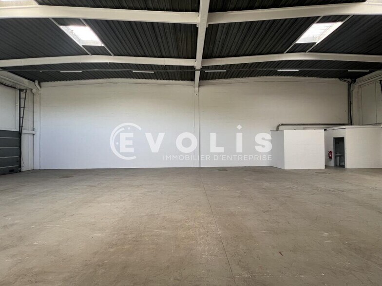 Light Industrial in Valenton to rent - Building Photo - Image 3 of 13