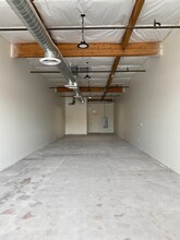 4255 W Thunderbird Rd, Phoenix, AZ for rent Building Photo- Image 1 of 2