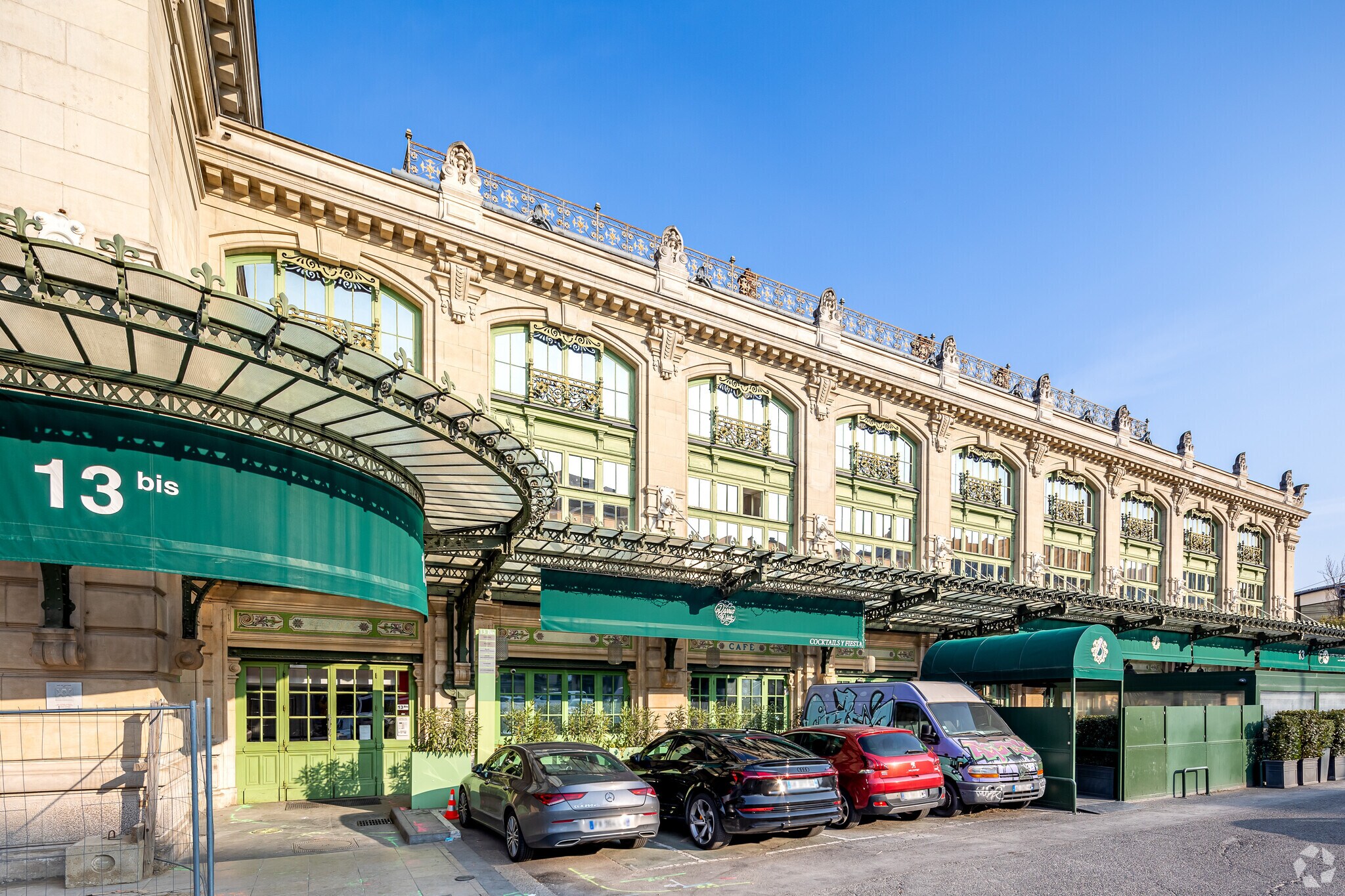 Office in Lyon to rent Building Photo- Image 1 of 2