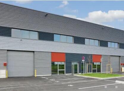 Industrial in Le Thillay to rent - Building Photo - Image 3 of 7