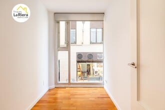 Office in Arenys de Mar, Barcelona to rent Interior Photo- Image 2 of 11