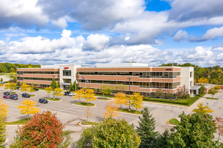 39550 13 Mile Rd, Novi, MI for sale - Primary Photo - Image 1 of 1