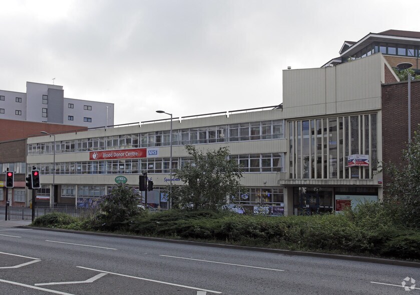 84 Vaughan Way, Leicester for sale - Primary Photo - Image 1 of 1