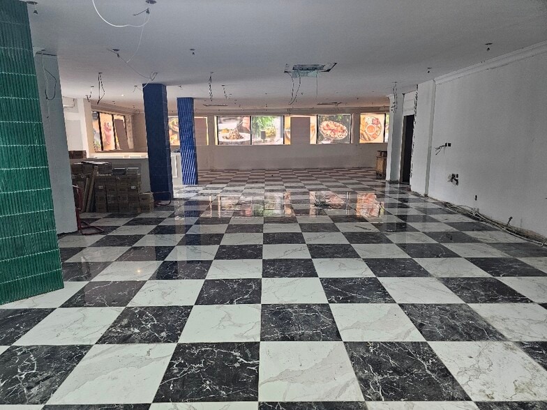 Colham House, Bakers Road, Uxbridge to rent - Building Photo - Image 3 of 7