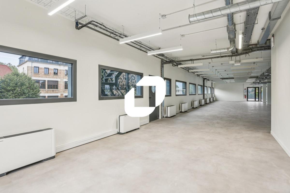 Office in Nogent-sur-Marne for sale Building Photo- Image 1 of 13