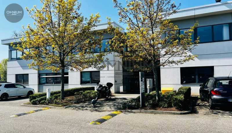 Office in Limonest to rent Building Photo- Image 1 of 5