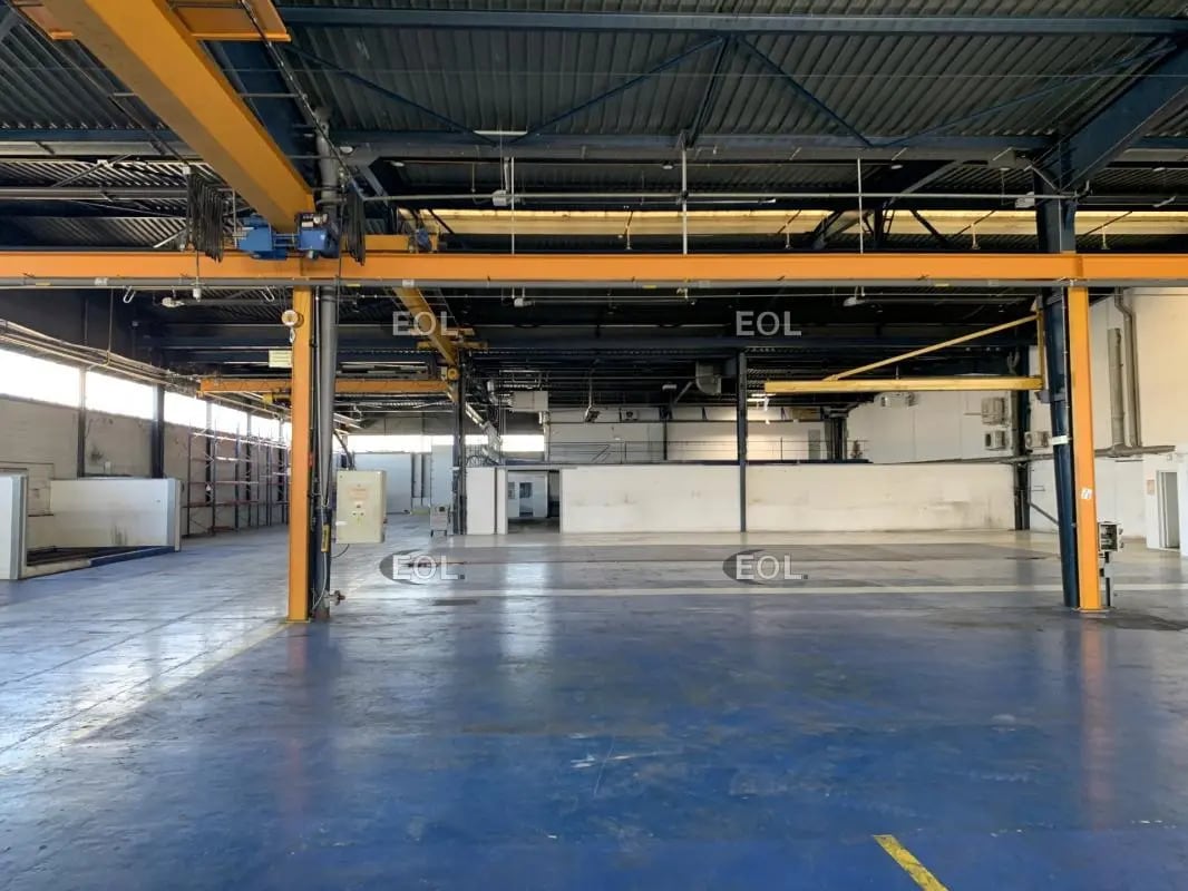 Light Industrial in SAINT-OUEN-L'AUMONE to rent Building Photo- Image 1 of 2