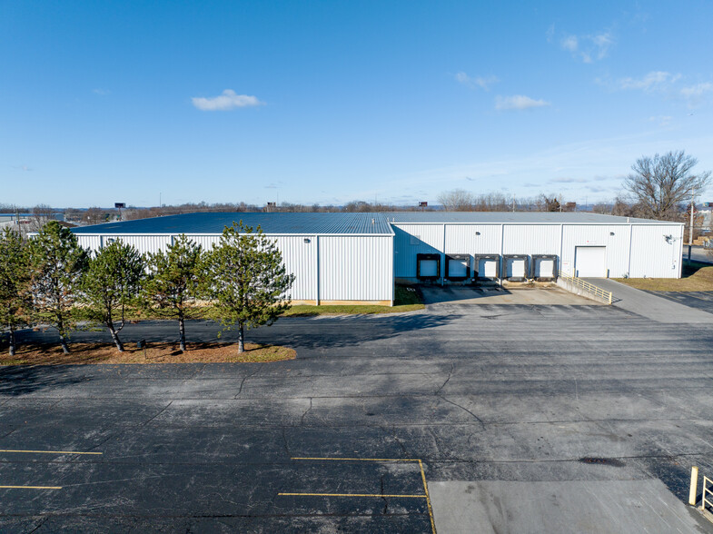 3001 Hamburg Pike, Jeffersonville, IN for rent - Building Photo - Image 1 of 6