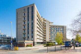 Park St, Ashford for rent Building Photo- Image 1 of 2