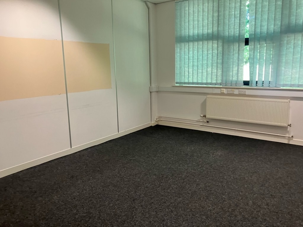 St. Asaph Business Park, St Asaph to rent Interior Photo- Image 1 of 3
