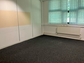 St. Asaph Business Park, St Asaph to rent Interior Photo- Image 1 of 3