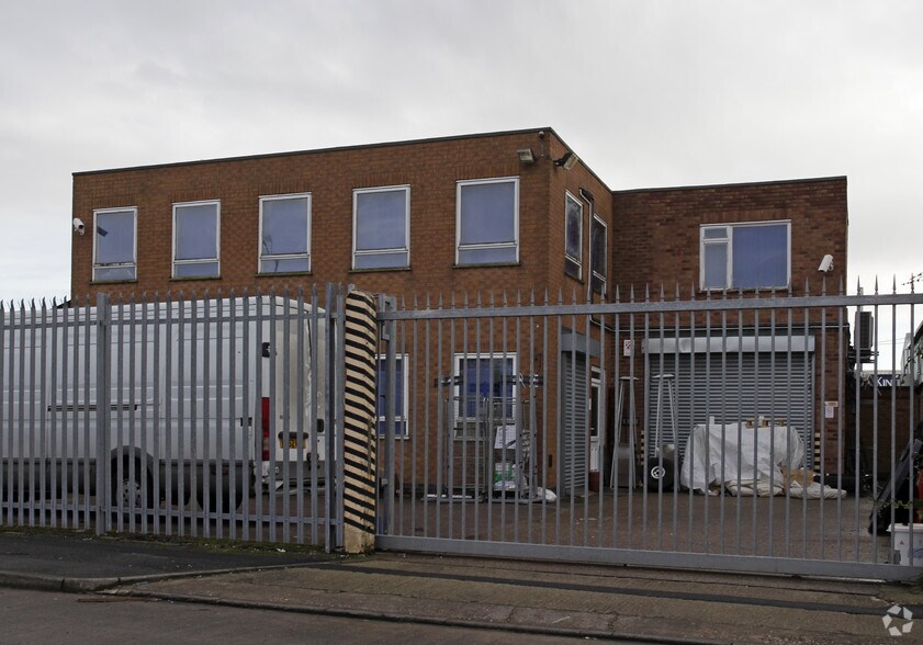 9 Glenbarr Ave, Leicester for sale - Primary Photo - Image 1 of 1