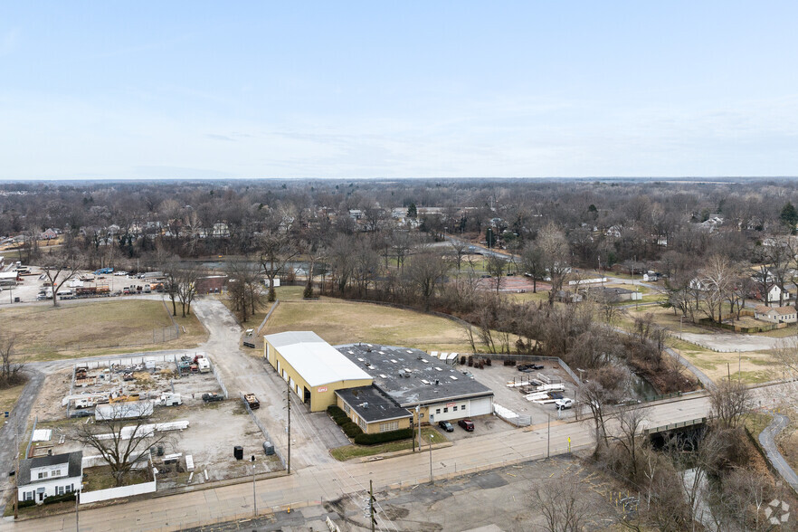 400 W Monroe St, Belleville, IL for rent - Aerial - Image 2 of 4