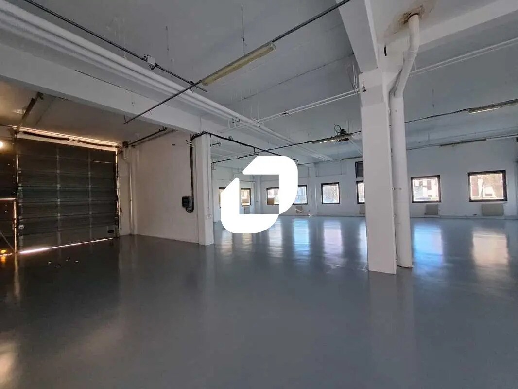 Office in Villebon-sur-Yvette to rent Interior Photo- Image 1 of 1