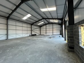 1-5 Great Northern Ter, Lincoln to rent Interior Photo- Image 1 of 2