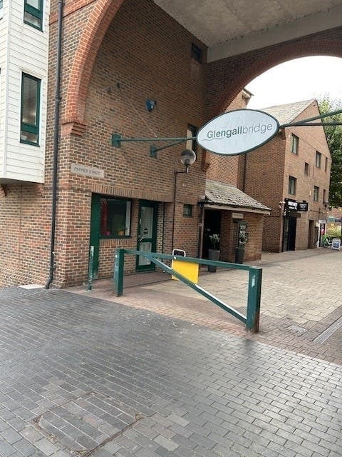 17 Pepper St, London for sale Primary Photo- Image 1 of 4