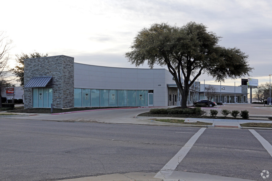 426-428 E Lamar Blvd, Arlington, TX for rent - Building Photo - Image 1 of 3